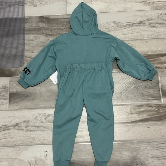 Disney Unisex Sweatsuit - Child Size Small - Picture 2 of 5